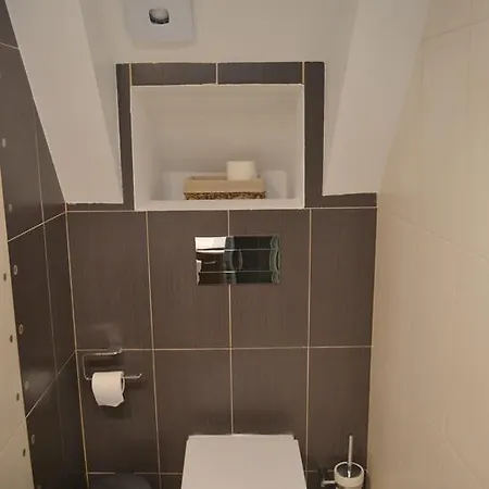 Апартаменти Tp Bica 20, *